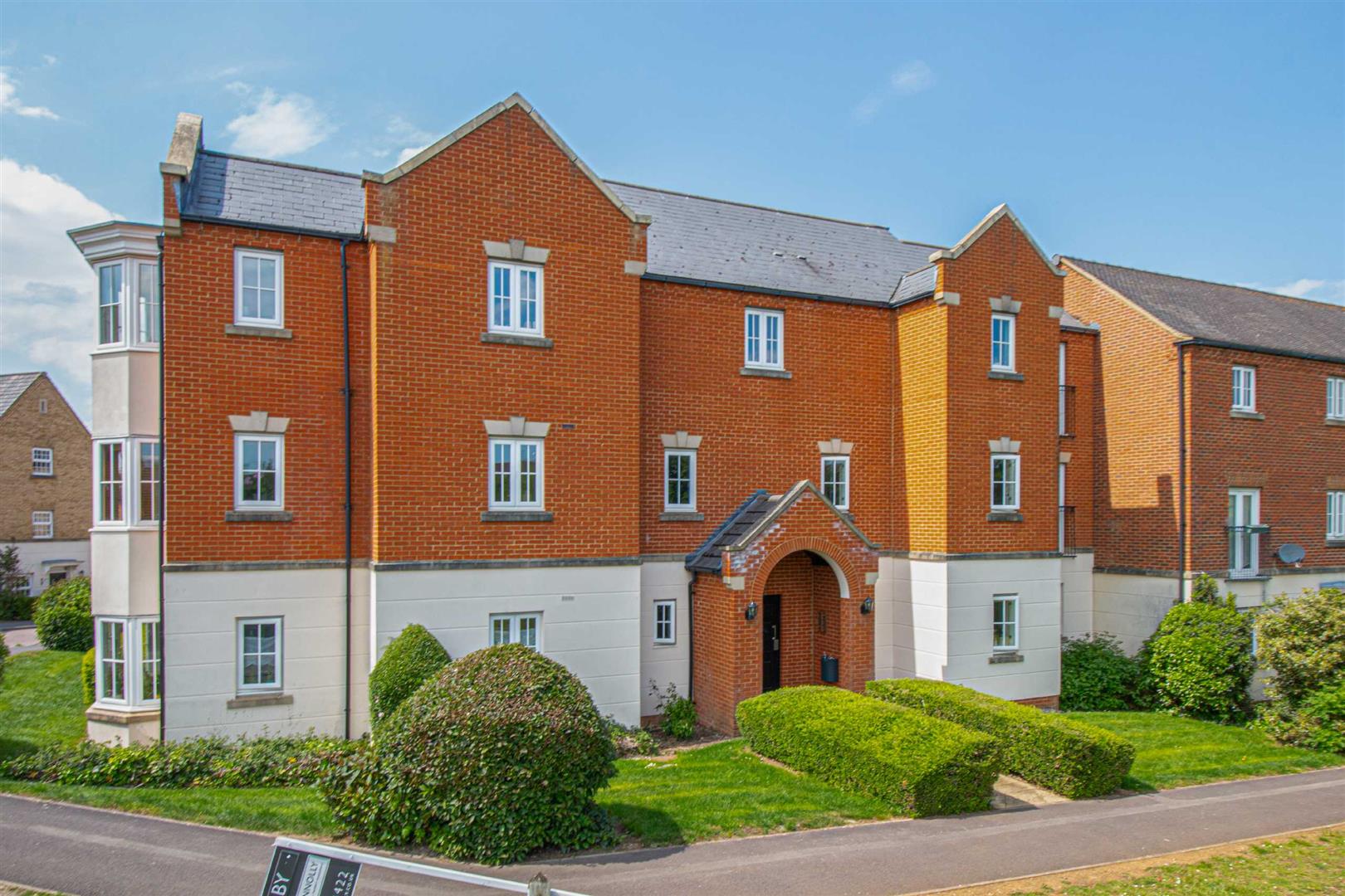 Harlow Crescent, Oxley Park, Milton Keynes